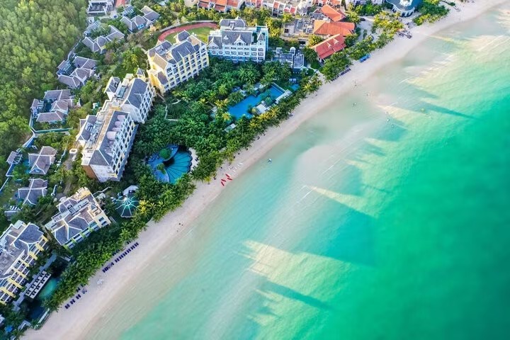 Bờ biển đảo Phú Quốc nhìn từ trên cao. Ảnh: Sun Group, qua VietnamPlus